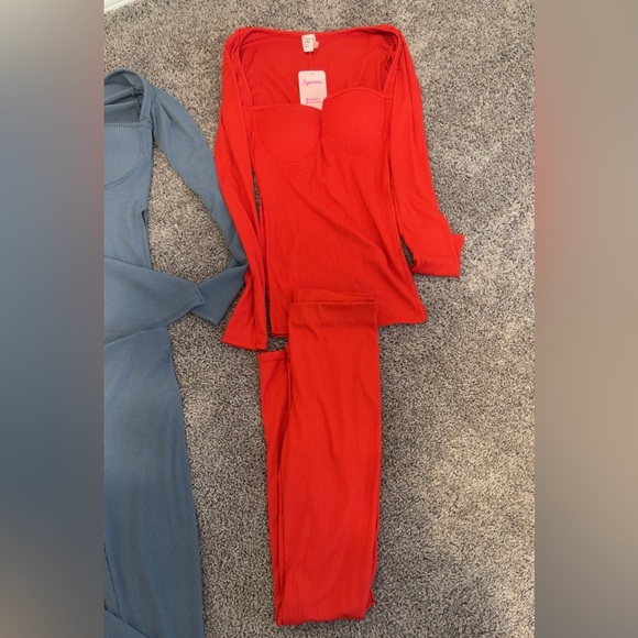 2 piece sets - Picture 4 of 4